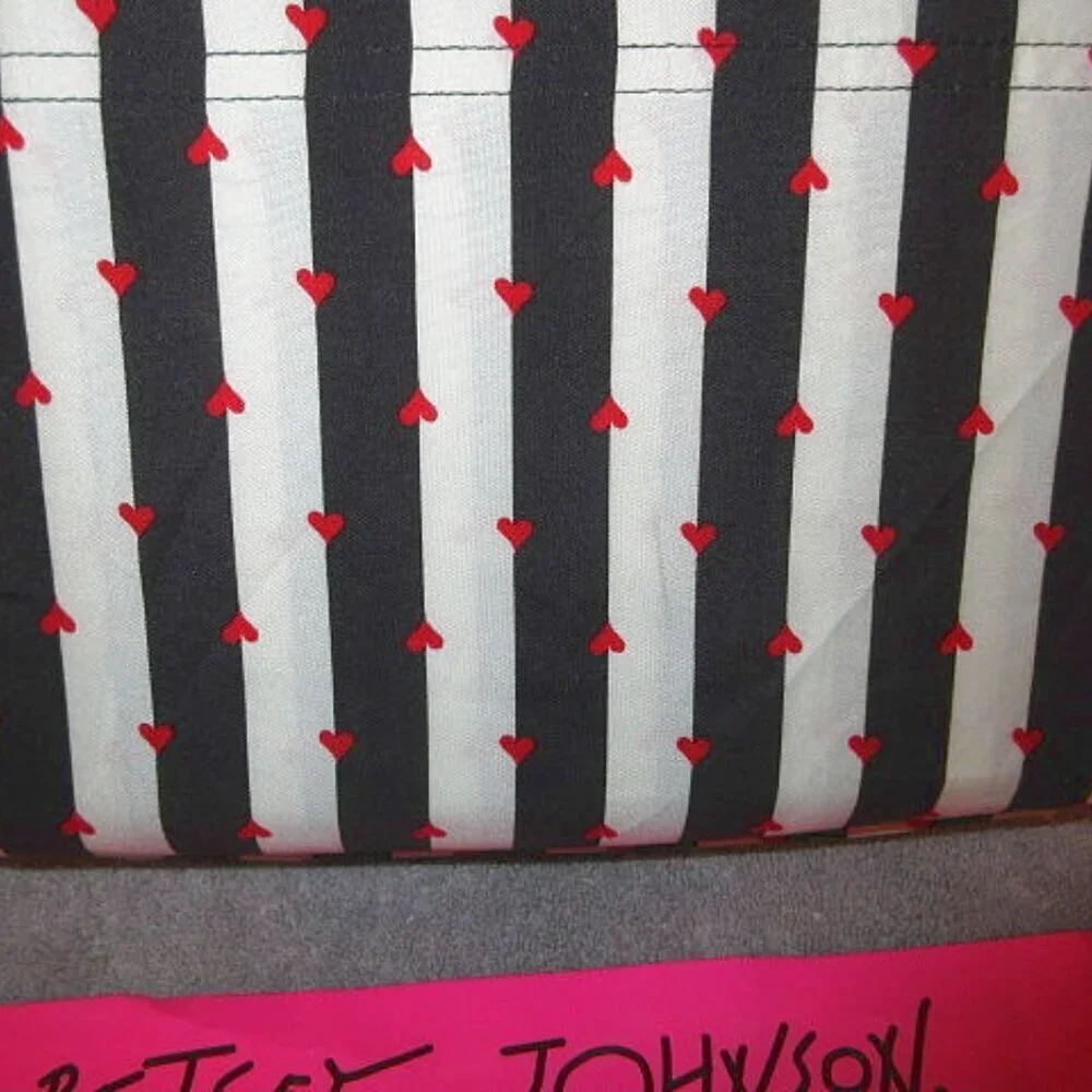 Betsey Johnson Wonderland Full Sheet Set 4 Piece Hearts & Stripes Retro Love NEW